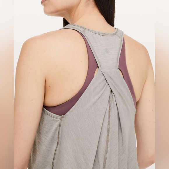Lululemon Essential Tank Heathered Dark Chrome Size 4 Activewear Racerback Gym - Picture 1 of 13
